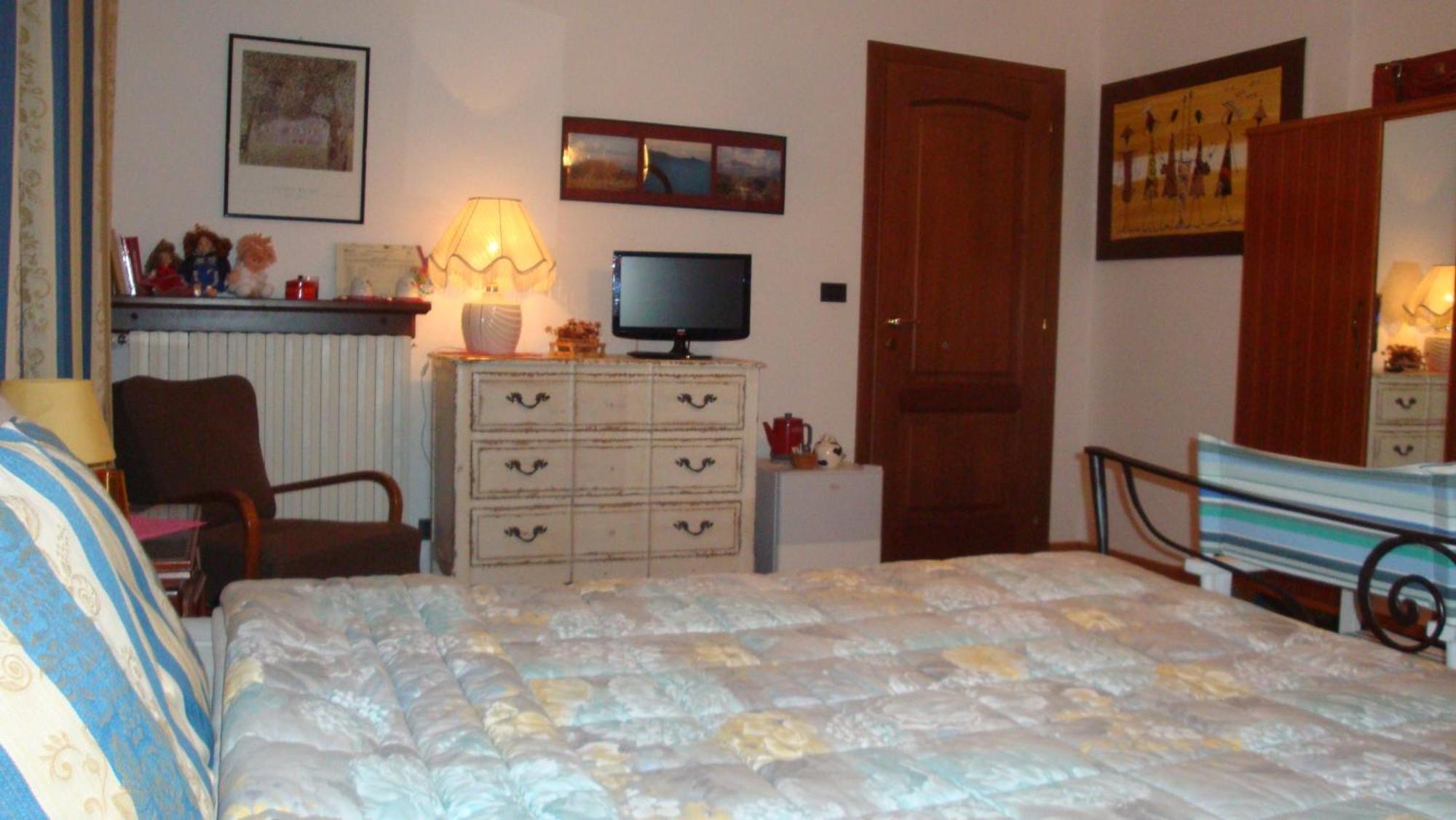 ボルゴ・サン・ダルマッツォ Il Melograno Bed & Breakfast 部屋 写真