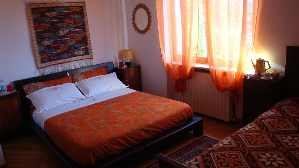 ボルゴ・サン・ダルマッツォ Il Melograno Bed & Breakfast 部屋 写真